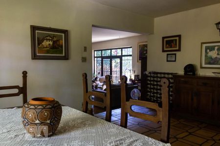 Casa à venda com 800m², 3 quartos e 2 vagas Casa à venda com 800m², 3 quartos e 2 vagasSala de Jantar