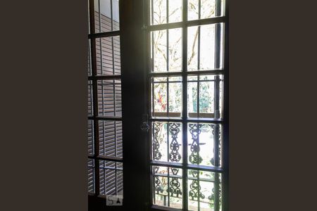 Casa à venda com 800m², 3 quartos e 2 vagas Casa à venda com 800m², 3 quartos e 2 vagasSuíte