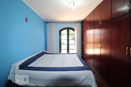 Casa à venda com 352m², 4 quartos e 5 vagasQuarto 1 suite