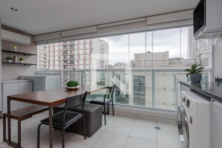 Varanda de kitnet/studio para alugar com 1 quarto, 41m² em Brooklin Paulista, São Paulo