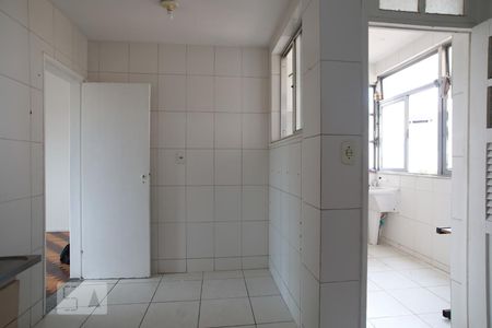 Apartamento à venda com 136m², 4 quartos e sem vagaCozinha