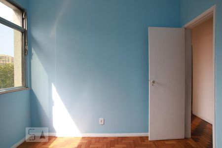 Apartamento à venda com 136m², 4 quartos e sem vagaQuarto 3