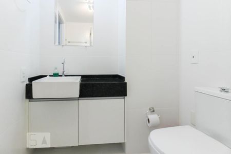 Banheiro de kitnet/studio para alugar com 1 quarto, 25m² em Indianópolis, São Paulo