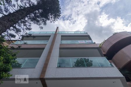 Apartamento para alugar com 197m², 3 quartos e 3 vagas Apartamento para alugar com 197m², 3 quartos e 3 vagasFachada