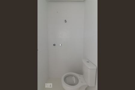 Apartamento para alugar com 197m², 3 quartos e 3 vagas Apartamento para alugar com 197m², 3 quartos e 3 vagasBanheiro de Serviço