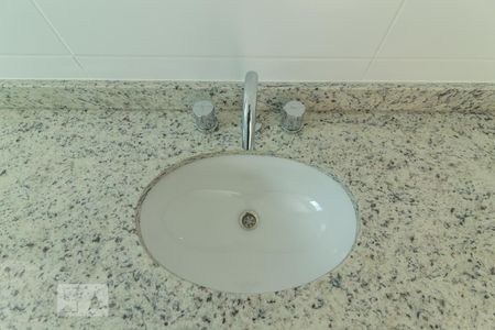 Apartamento para alugar com 197m², 3 quartos e 3 vagas Apartamento para alugar com 197m², 3 quartos e 3 vagasBanheiro da Suíte 2 - Pia