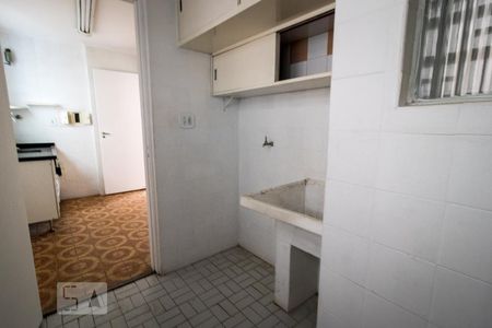 Apartamento à venda com 70m², 2 quartos e 1 vagaÁrea de Serviço