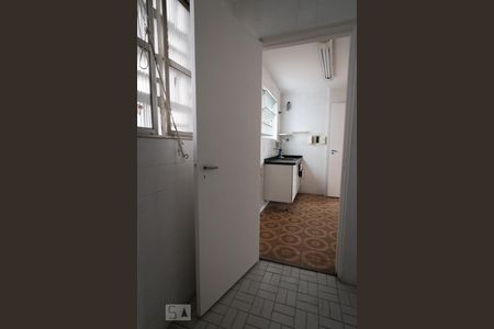 Apartamento à venda com 70m², 2 quartos e 1 vagaÁrea de Serviço