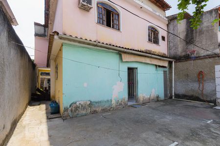 Casa à venda com 225m², 3 quartos e 2 vagasQuintal (1º andar)