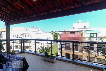 Apartamento à venda com 220m², 2 quartos e 2 vagasÁrea de Serviço