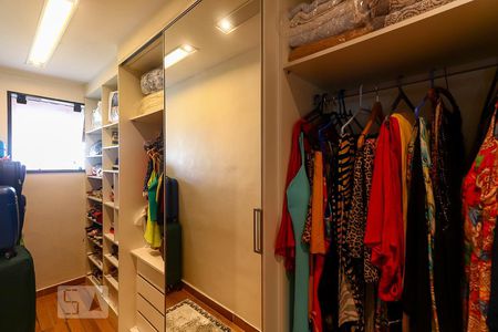 Apartamento à venda com 220m², 2 quartos e 2 vagasCloset da Suíte 2