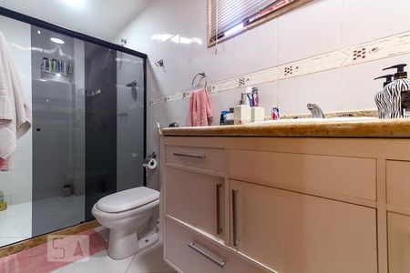 Apartamento à venda com 220m², 2 quartos e 2 vagasBanheiro da Suíte 2