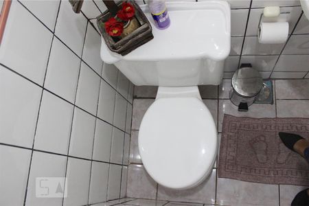 Casa de condomínio à venda com 300m², 5 quartos e 2 vagas Casa de condomínio à venda com 300m², 5 quartos e 2 vagasBanheiro da Suíte 1