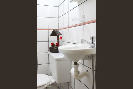 Casa de condomínio à venda com 300m², 5 quartos e 2 vagas Casa de condomínio à venda com 300m², 5 quartos e 2 vagasBanheiro da Suíte 1