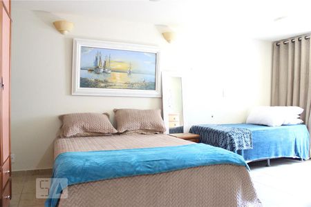 Casa de condomínio à venda com 300m², 5 quartos e 2 vagas Casa de condomínio à venda com 300m², 5 quartos e 2 vagasSuíte 2