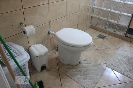 Casa de condomínio à venda com 300m², 5 quartos e 2 vagas Casa de condomínio à venda com 300m², 5 quartos e 2 vagasBanheiro Social