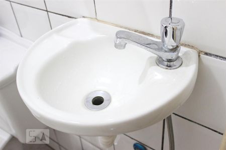 Casa de condomínio à venda com 300m², 5 quartos e 2 vagas Casa de condomínio à venda com 300m², 5 quartos e 2 vagasBanheiro da Suíte 1