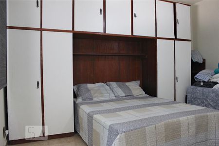 Casa de condomínio à venda com 300m², 5 quartos e 2 vagas Casa de condomínio à venda com 300m², 5 quartos e 2 vagasQuarto 2