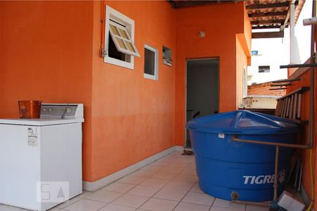 Casa de condomínio à venda com 300m², 5 quartos e 2 vagas Casa de condomínio à venda com 300m², 5 quartos e 2 vagasTerraço