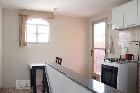 Casa de condomínio à venda com 300m², 5 quartos e 2 vagas Casa de condomínio à venda com 300m², 5 quartos e 2 vagasCozinha terceiro Piso