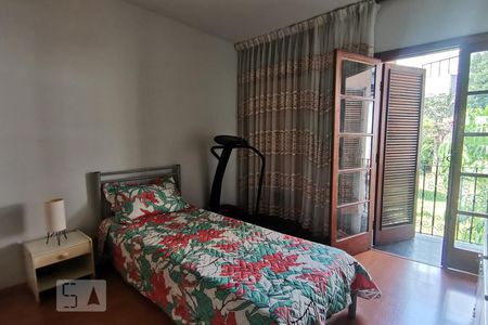 Casa à venda com 345m², 4 quartos e 4 vagas Casa à venda com 345m², 4 quartos e 4 vagasSuite-2