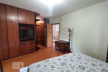 Casa à venda com 345m², 4 quartos e 4 vagas Casa à venda com 345m², 4 quartos e 4 vagasSuíte-1