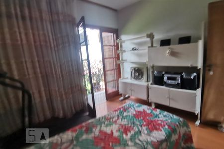 Casa à venda com 345m², 4 quartos e 4 vagas Casa à venda com 345m², 4 quartos e 4 vagasSuite-2