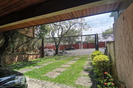 Casa à venda com 345m², 4 quartos e 4 vagas Casa à venda com 345m², 4 quartos e 4 vagasGaragem