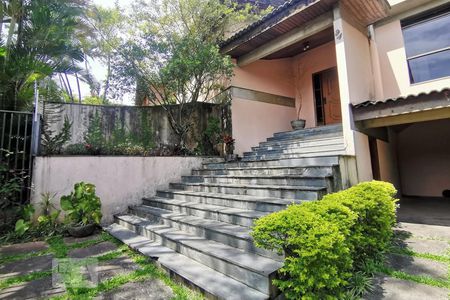 Casa à venda com 345m², 4 quartos e 4 vagas Casa à venda com 345m², 4 quartos e 4 vagasGaragem