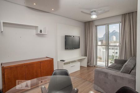 Sala de apartamento para alugar com 2 quartos, 51m² em Barra da Tijuca, Rio de Janeiro