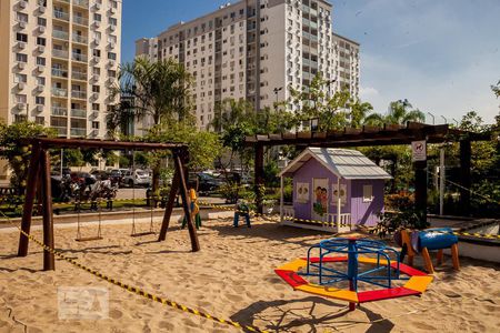 Apartamento à venda com 51m², 2 quartos e 1 vaga Apartamento à venda com 51m², 2 quartos e 1 vagaÁrea Comum - Playground