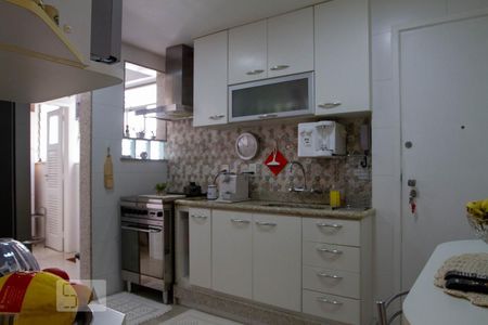 Apartamento à venda com 128m², 3 quartos e 1 vagaCozinha
