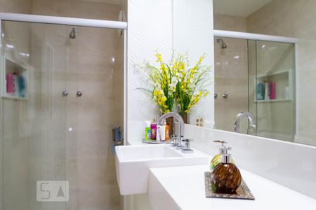 Apartamento à venda com 128m², 3 quartos e 1 vagaBanheiro do Quarto 3 - Suíte