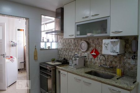 Apartamento à venda com 128m², 3 quartos e 1 vagaCozinha