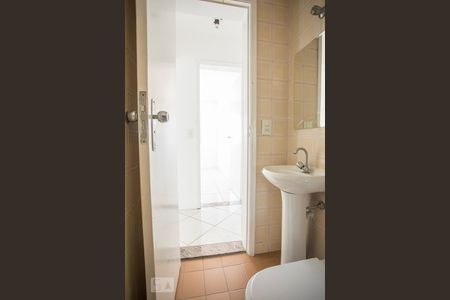 Apartamento à venda com 58m², 2 quartos e 1 vaga Apartamento à venda com 58m², 2 quartos e 1 vagaBanheiro 2