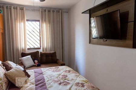 Casa à venda com 220m², 3 quartos e 2 vagas Casa à venda com 220m², 3 quartos e 2 vagasSuíte