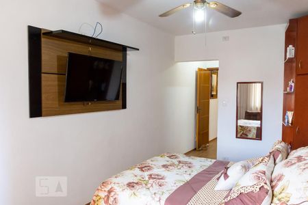 Casa à venda com 220m², 3 quartos e 2 vagas Casa à venda com 220m², 3 quartos e 2 vagasSuíte