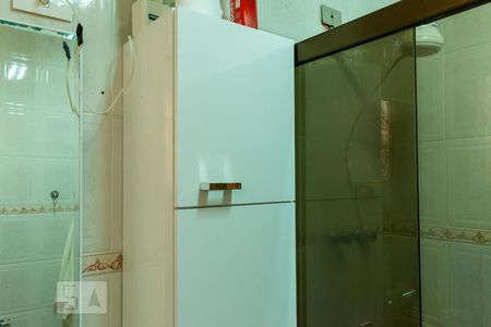 Casa à venda com 220m², 3 quartos e 2 vagas Casa à venda com 220m², 3 quartos e 2 vagasDetalhe do Banheiro Social