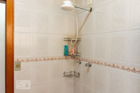 Casa à venda com 220m², 3 quartos e 2 vagas Casa à venda com 220m², 3 quartos e 2 vagasDetalhe do Banheiro da Suite