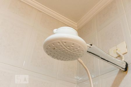 Casa à venda com 220m², 3 quartos e 2 vagas Casa à venda com 220m², 3 quartos e 2 vagasDetalhe do Banheiro da Suite - Chuveiro