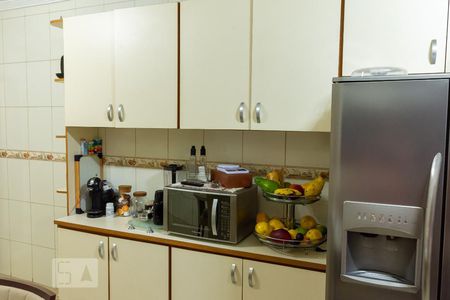 Casa à venda com 220m², 3 quartos e 2 vagas Casa à venda com 220m², 3 quartos e 2 vagasCozinha - Armários