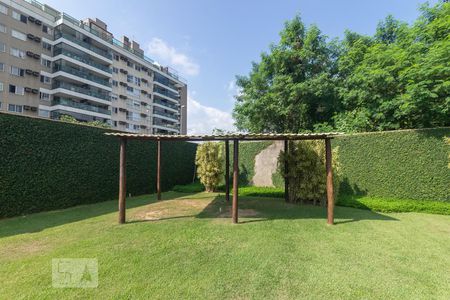 Casa à venda com 300m², 6 quartos e 3 vagasÁrea Comum 