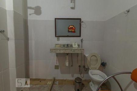 Casa à venda com 300m², 6 quartos e 3 vagasBanheiro da Suíte 5