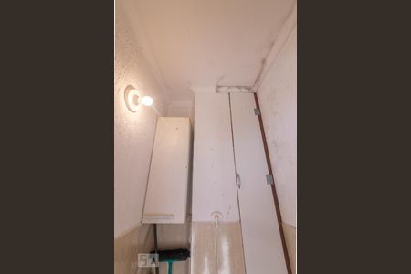 Casa à venda com 300m², 6 quartos e 3 vagasBanheiro de Serviço