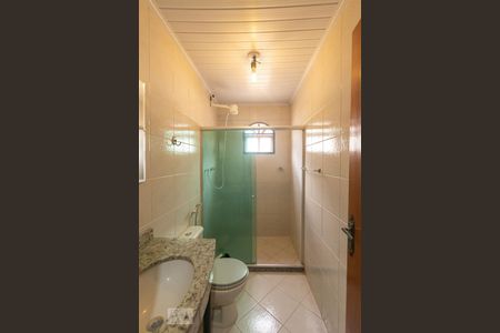 Casa à venda com 300m², 6 quartos e 3 vagasBanheiro da Suíte 2