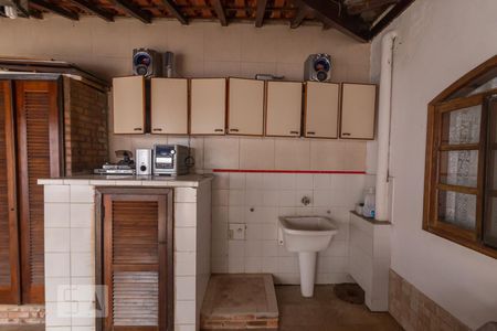 Casa à venda com 300m², 6 quartos e 3 vagasÁrea de Serviço