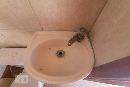 Casa à venda com 300m², 6 quartos e 3 vagasBanheiro de Serviço