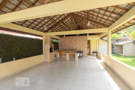 Casa à venda com 300m², 6 quartos e 3 vagasÁrea Comum - Salão de Festa/Churrasqueira