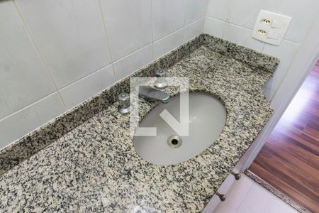 Apartamento à venda com 77m², 3 quartos e 1 vagaBanheiro da Suíte