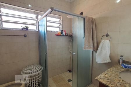 Casa à venda com 191m², 4 quartos e 3 vagas Casa à venda com 191m², 4 quartos e 3 vagasBanheiro da Suíte 1